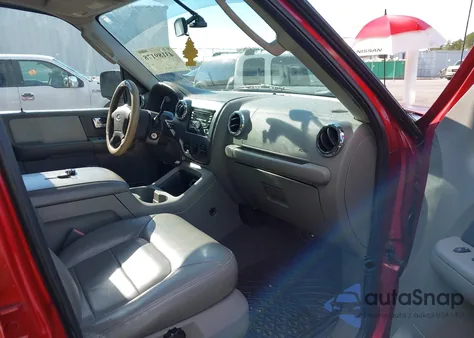 2005 Ford Expedition Xlt из США, поврежденный, VIN 1FMFU15535LA57464